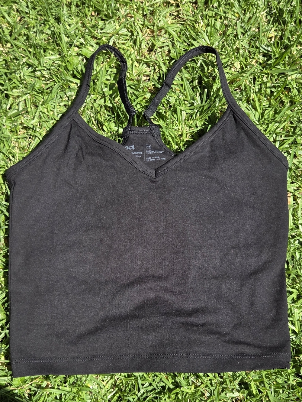 NWOT- Pact Organic- Black Women's V-Neck Racerback Crop Tank Top